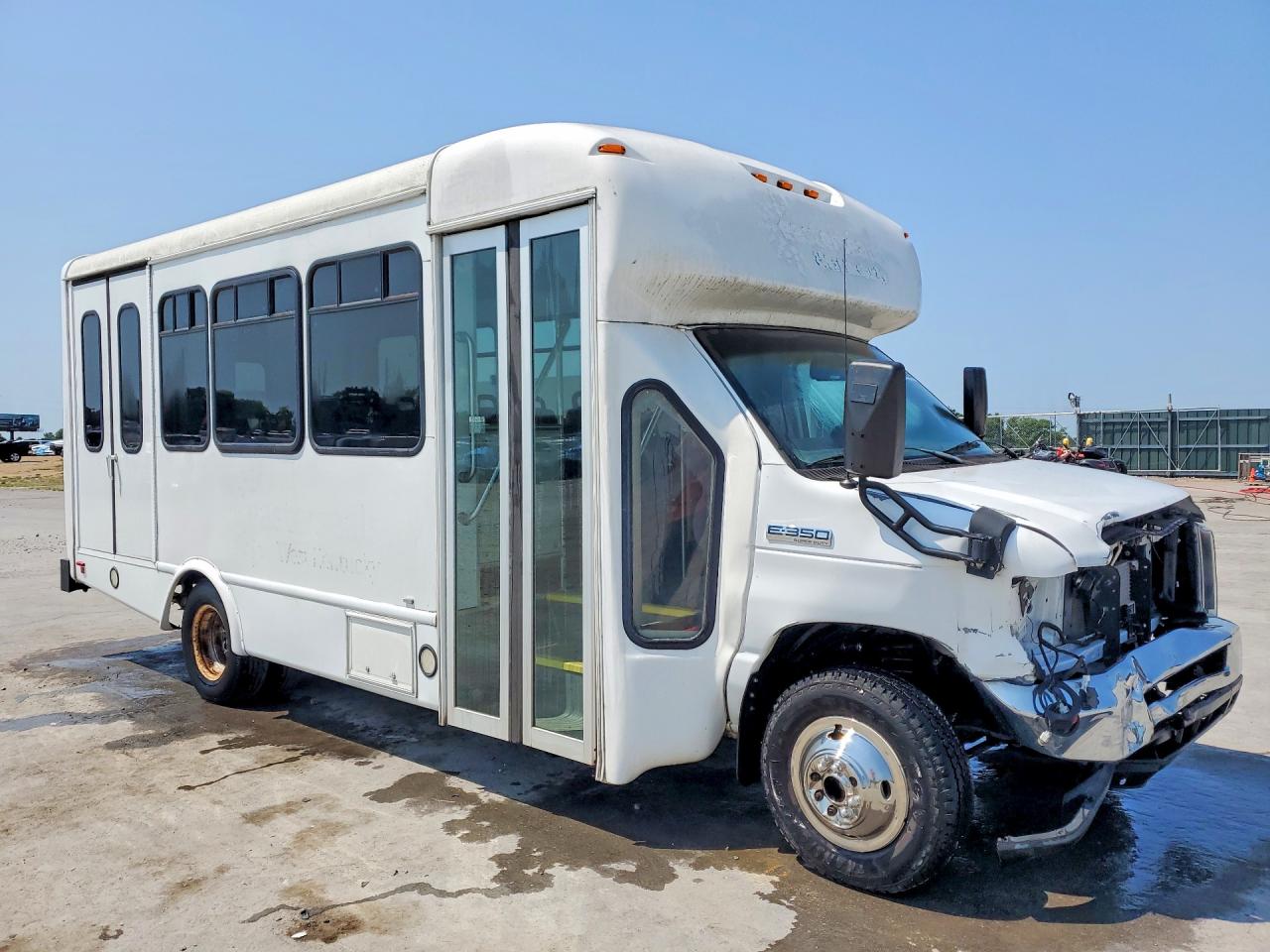 1FDEE3FS2KDC19132 · 2019 FORD E350 · 4/14