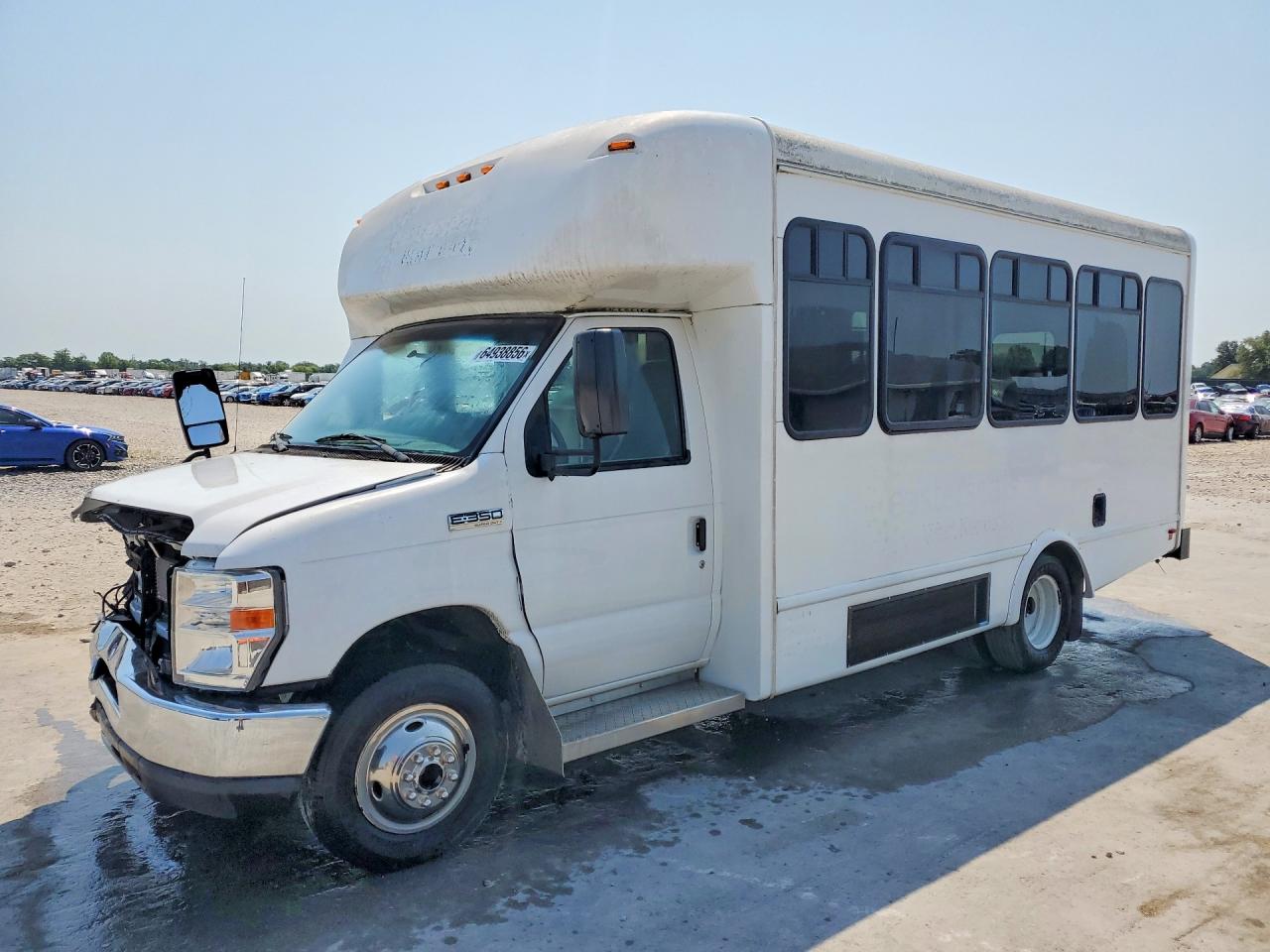 1FDEE3FS2KDC19132 · 2019 FORD E350