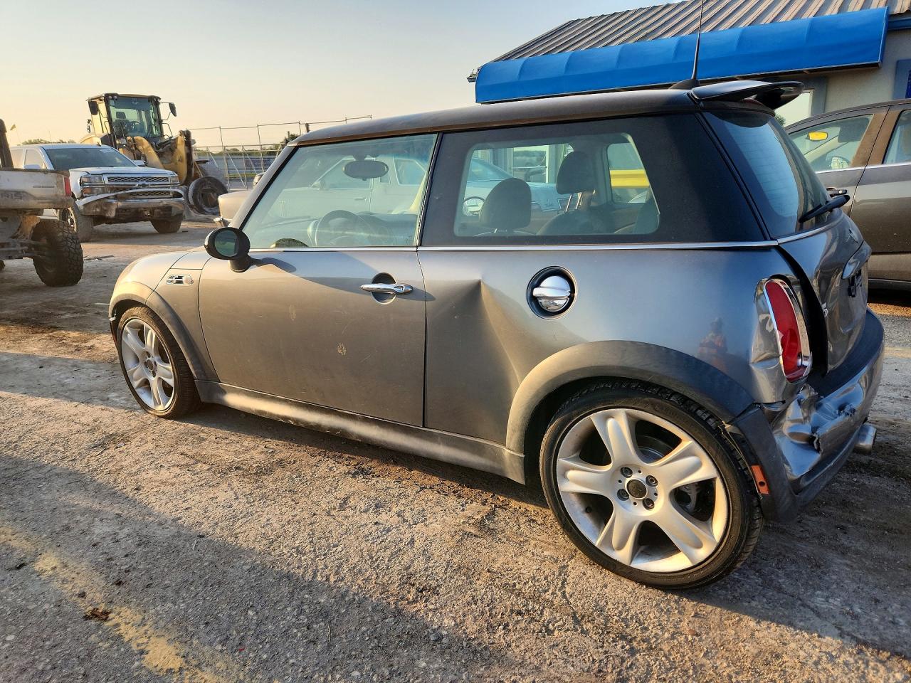 WMWRE33585TL14905 · 2005 MINI COOPER · 2/12