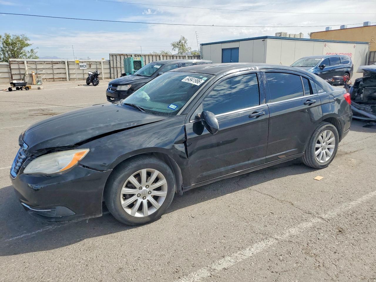 1C3CCBBB7DN584585 · 2013 CHRYSLER 200