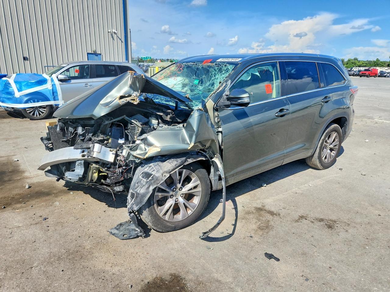 5TDKKRFH8FS090833 · 2015 TOYOTA HIGHLANDER