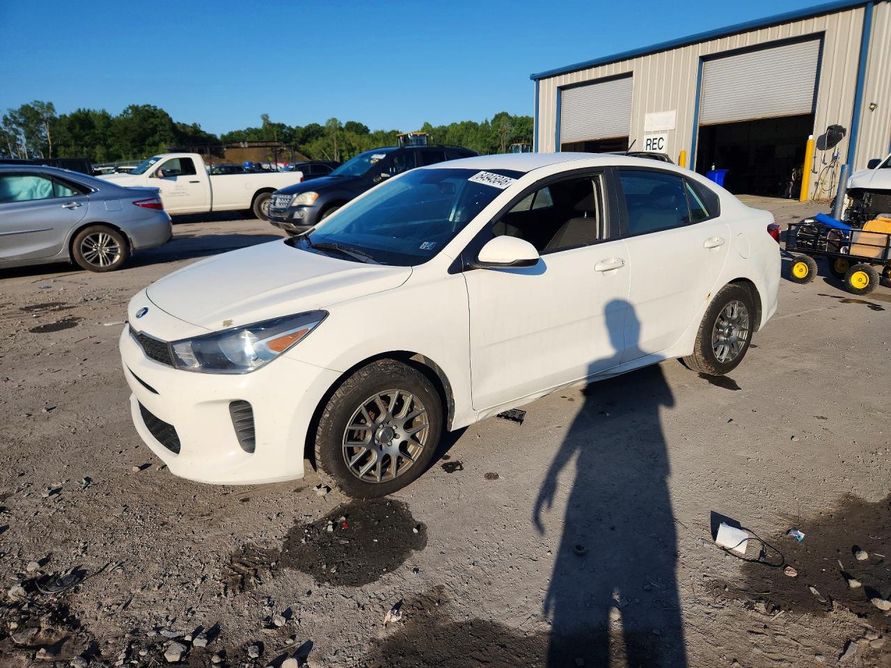 3KPA24AB1JE086479 · 2018 KIA RIO