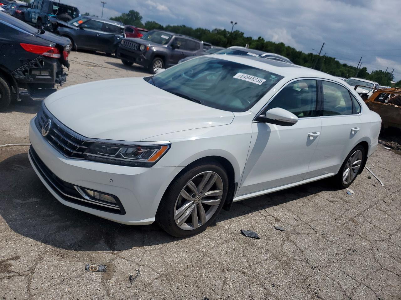 1VWBA7A36JC000914 · 2018 VOLKSWAGEN PASSAT