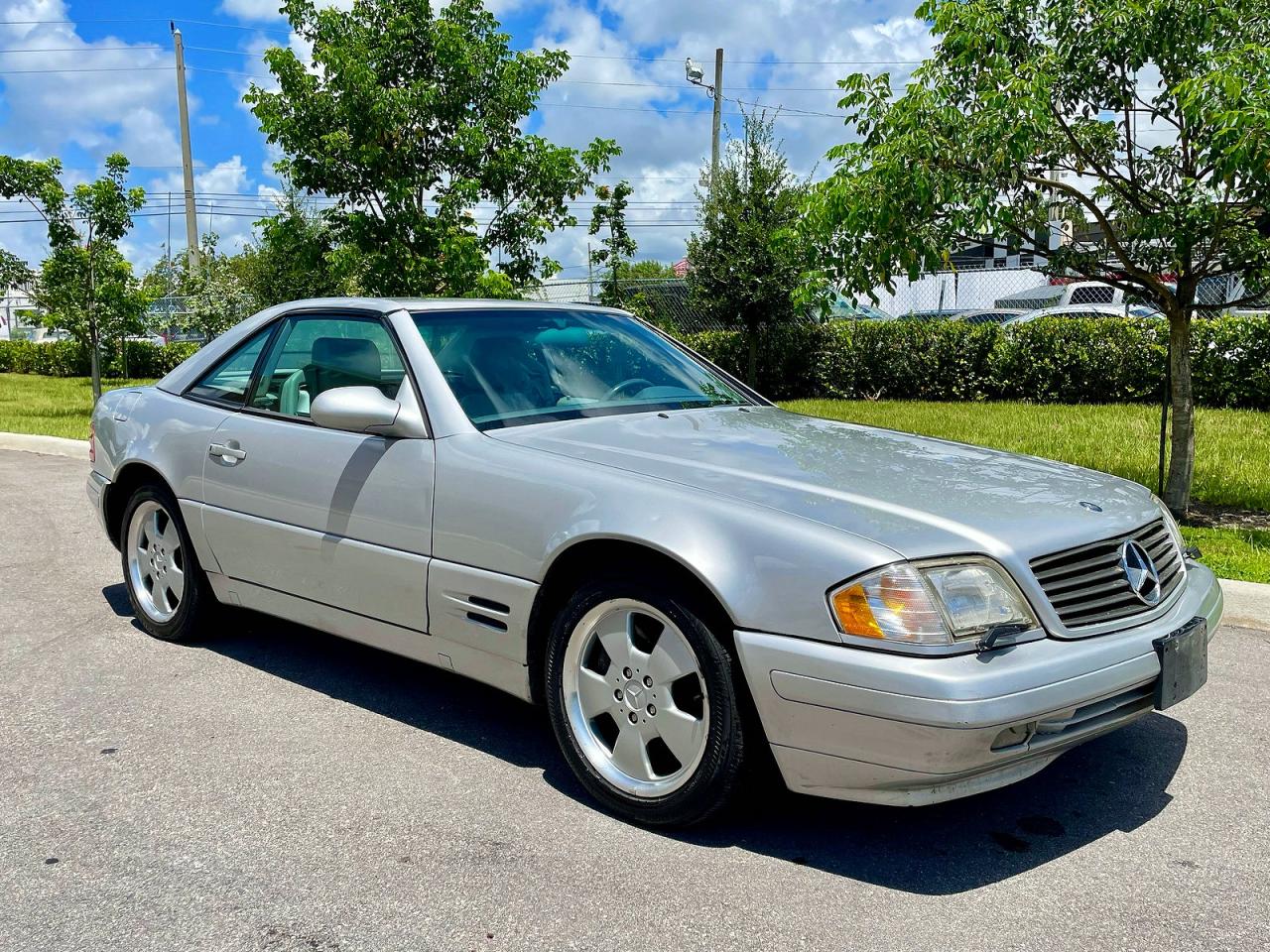 WDBFA68F7YF191586 · 2000 MERCEDES-BENZ SL