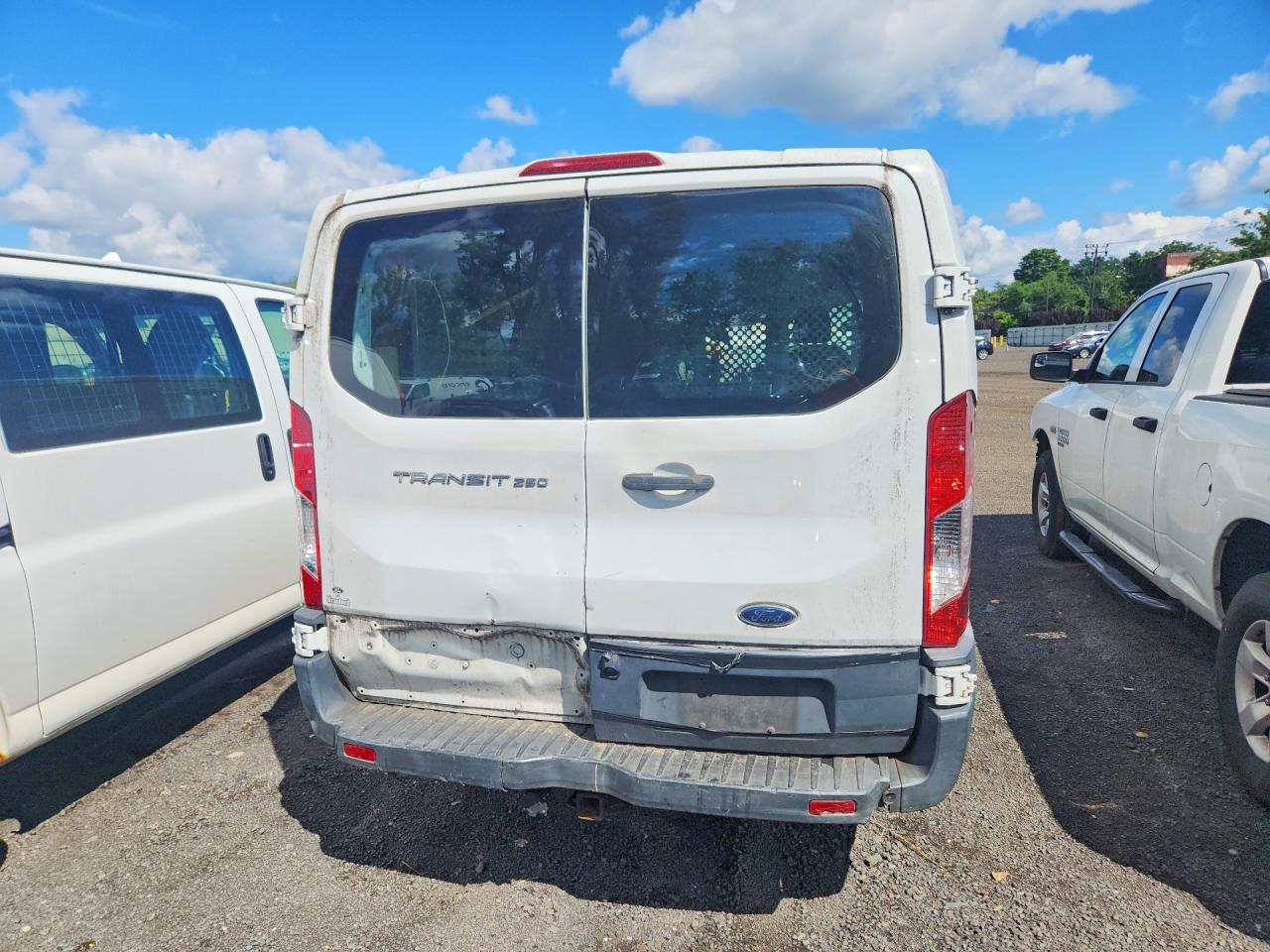 1FTYR1ZM3GKA34548 · 2016 FORD TRANSIT · 6/13