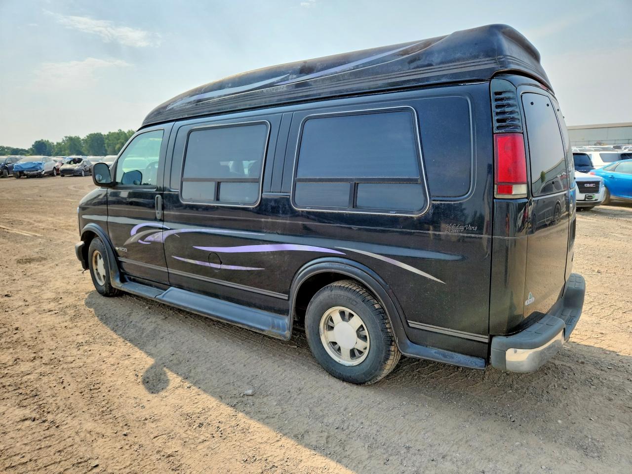 1GBFG15R6V1061457 · 1997 CHEVROLET EXPRESS G1500 · 2/13