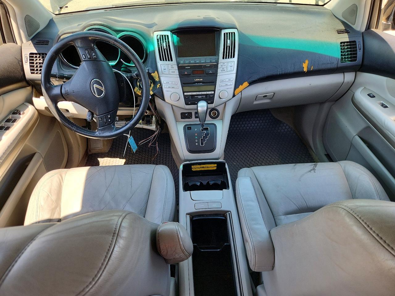 JTJGW31U260001219 · 2006 LEXUS RX · 8/13