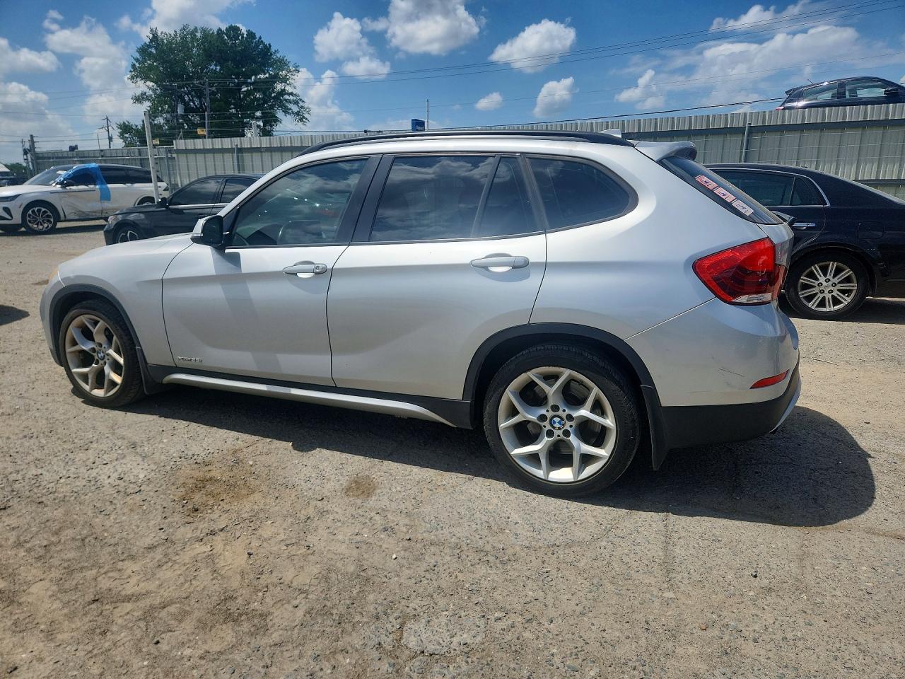 WBAVM5C54DVL63681 · 2013 BMW X1 · 2/12
