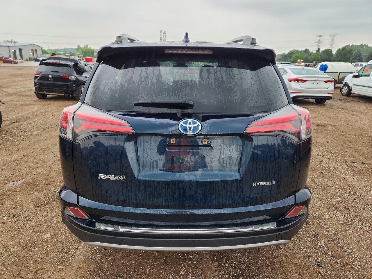 JTMRJREVXJD230619 · 2018 TOYOTA RAV4 HYBRID · 6/12