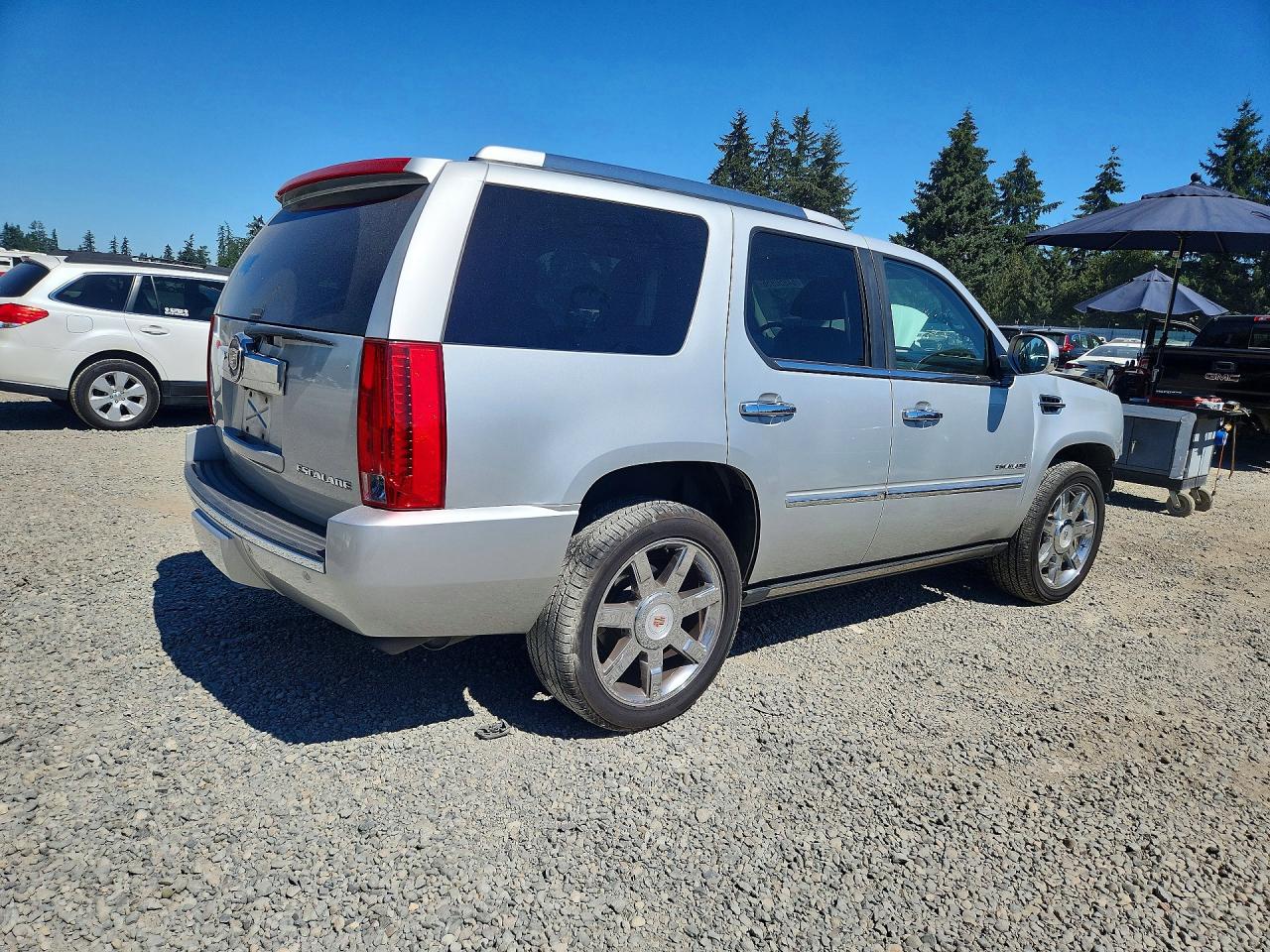 1GYS4CEF2BR194289 · 2011 CADILLAC ESCALADE · 3/14