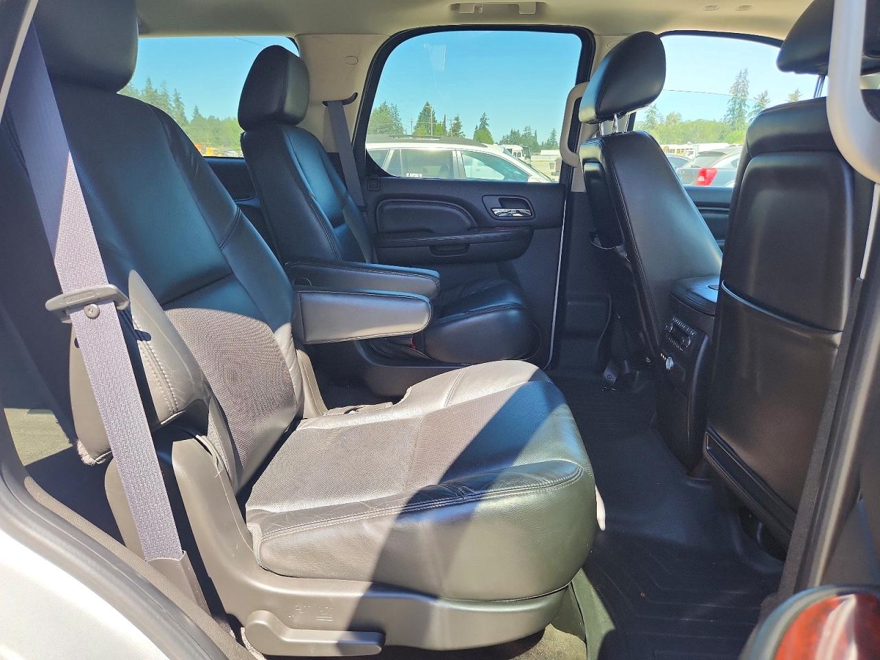 1GYS4CEF2BR194289 · 2011 CADILLAC ESCALADE · 11/14