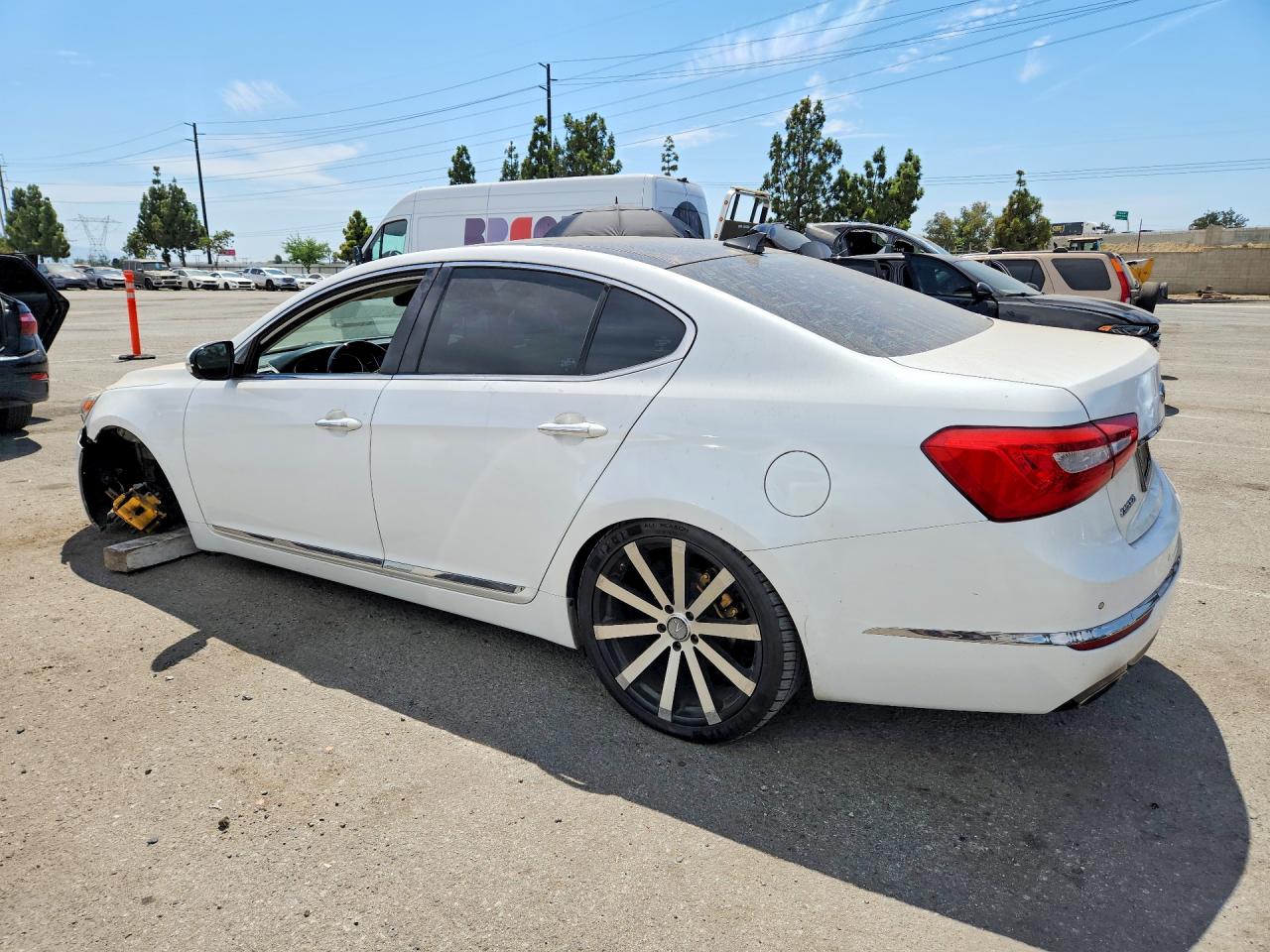 KNALN4D76E5137593 · 2014 KIA CADENZA · 2/12
