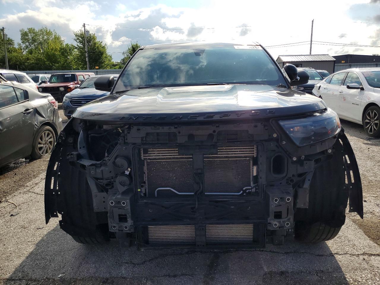 1FM5K8ACXPGC18130 · 2023 FORD EXPLORER · 5/13