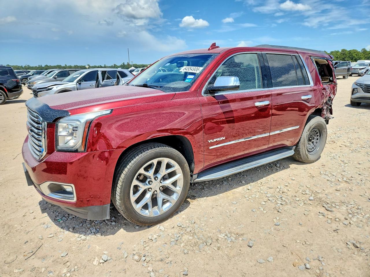 1GKS1AKC3HR350513 · 2017 GMC YUKON
