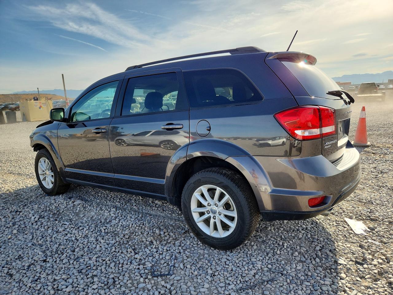 3C4PDDBG8HT565292 · 2017 DODGE JOURNEY · 2/12