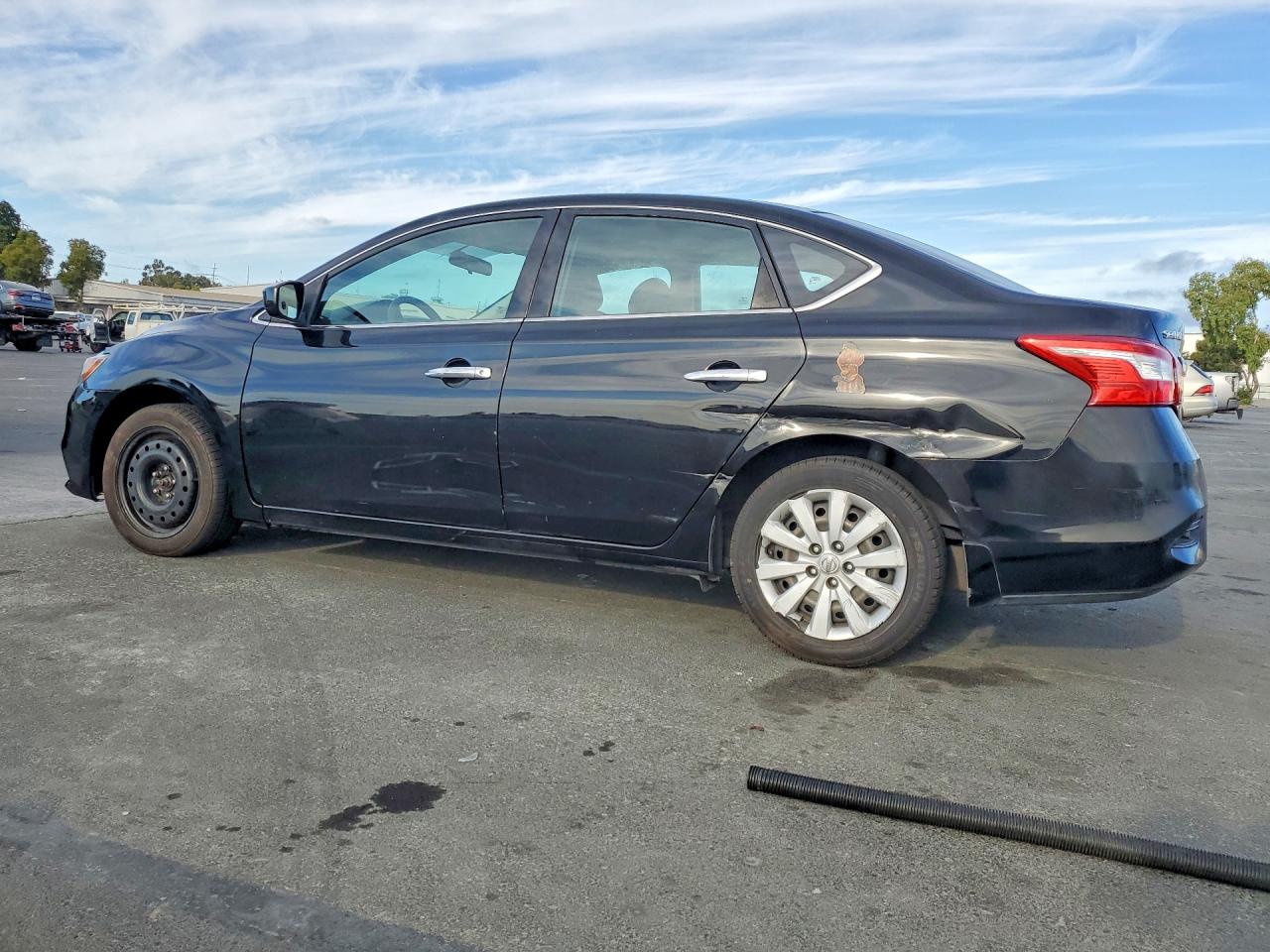 3N1AB7AP4HY351596 · 2017 NISSAN SENTRA · 2/11