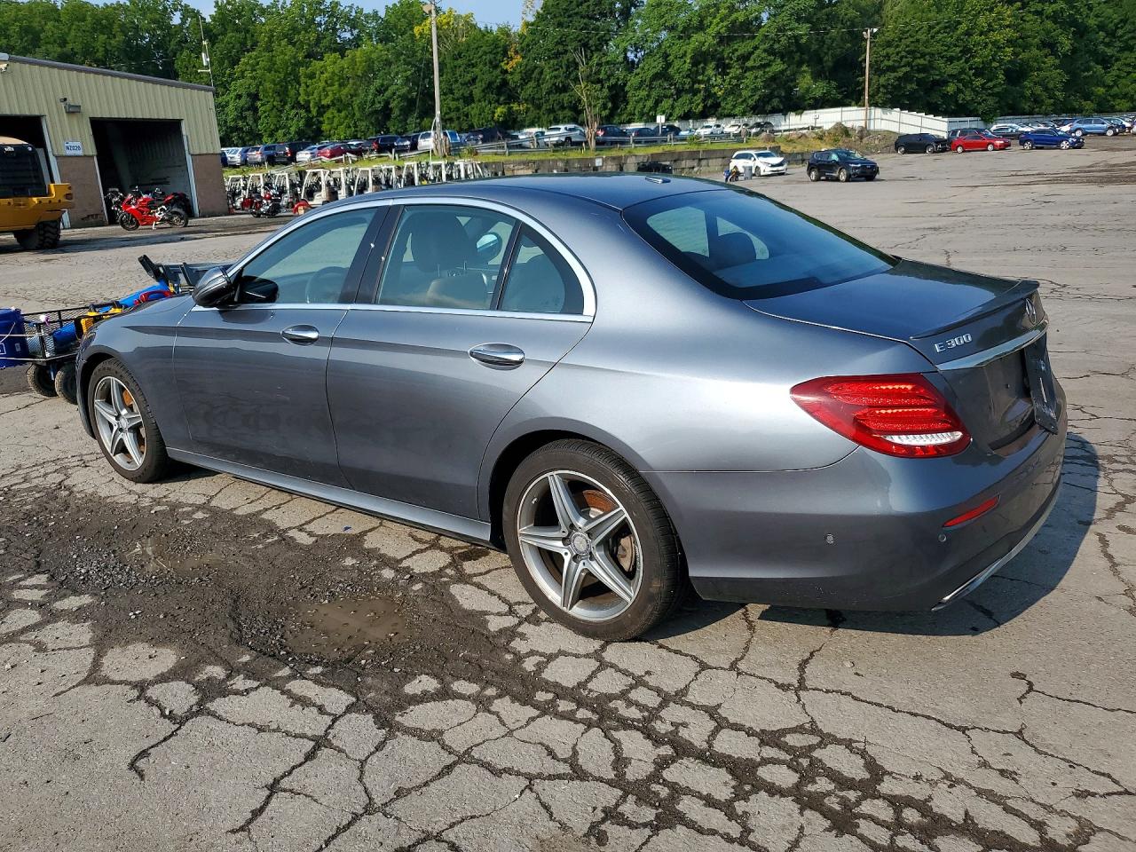 WDDZF4KB3HA215749 · 2017 MERCEDES-BENZ E · 2/12