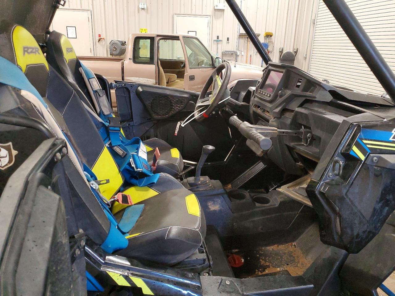 3NSVDK99XHF918325 · 2017 POLARIS RZR · 5/10