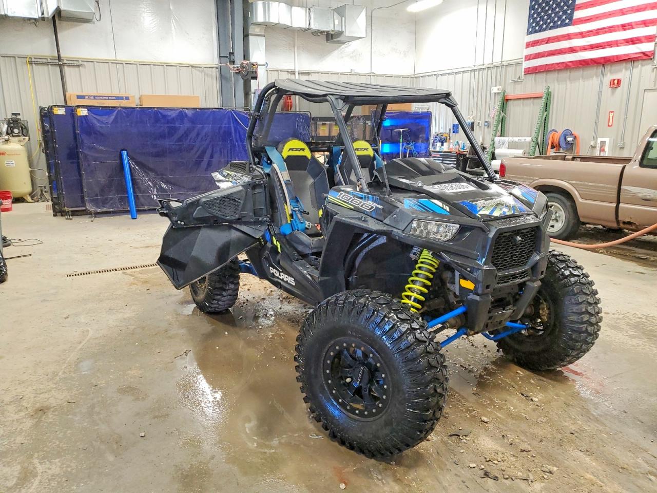 3NSVDK99XHF918325 · 2017 POLARIS RZR