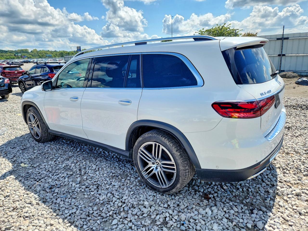 4JGFF5KE7RB257622 · 2024 MERCEDES-BENZ GLS · 2/13