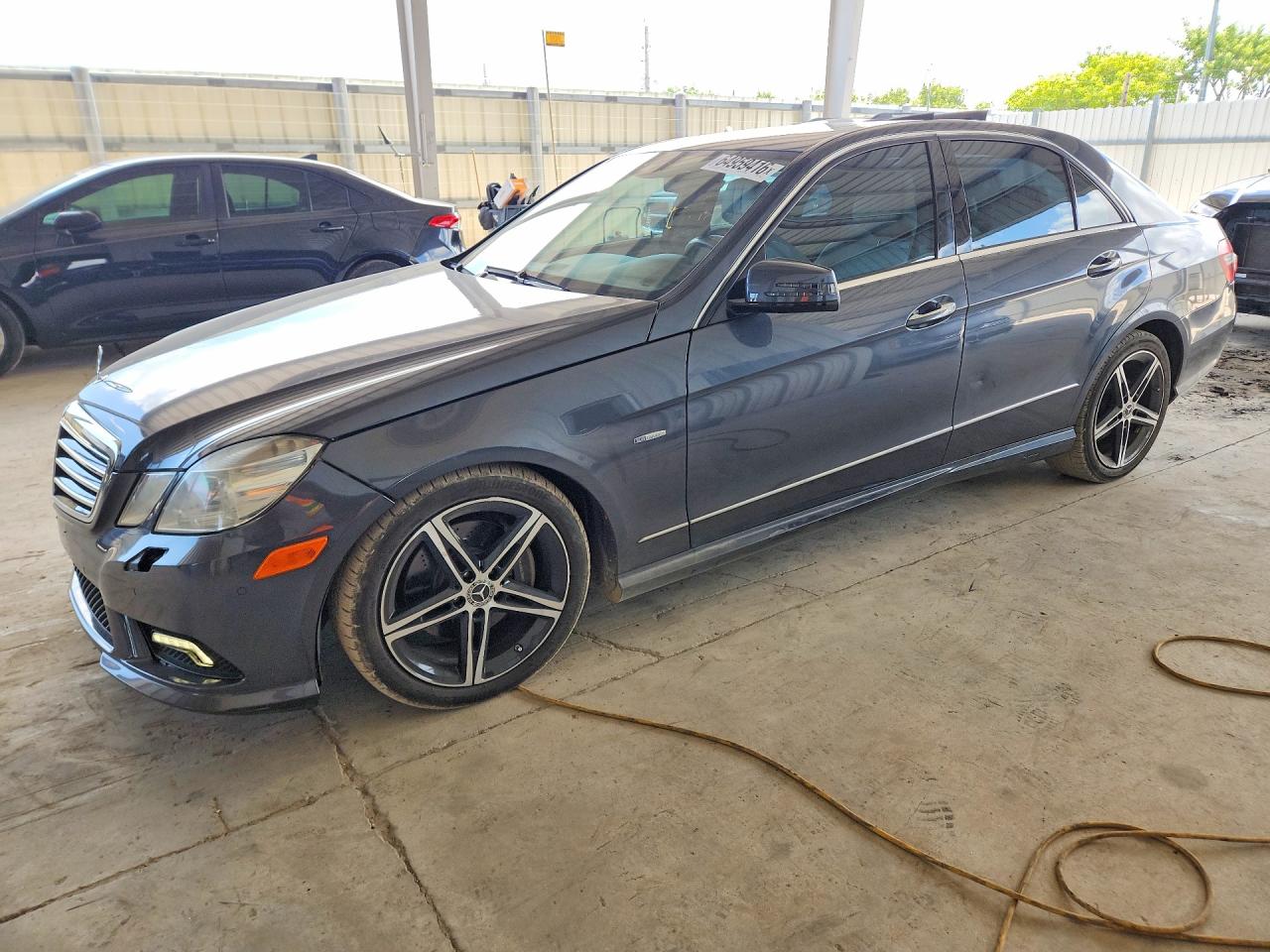 WDDHF2EBXBA373900 · 2011 MERCEDES-BENZ E