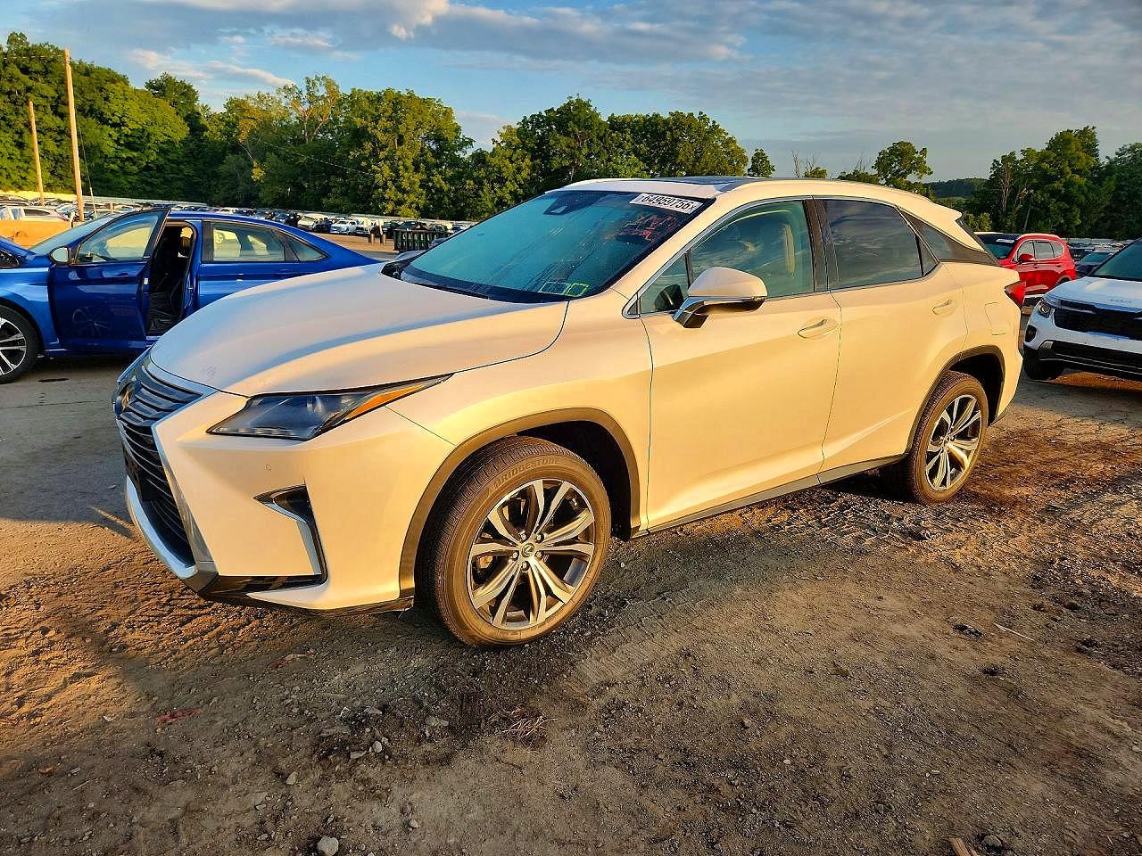 2T2BZMCA0KC197413 · 2019 LEXUS RX 350