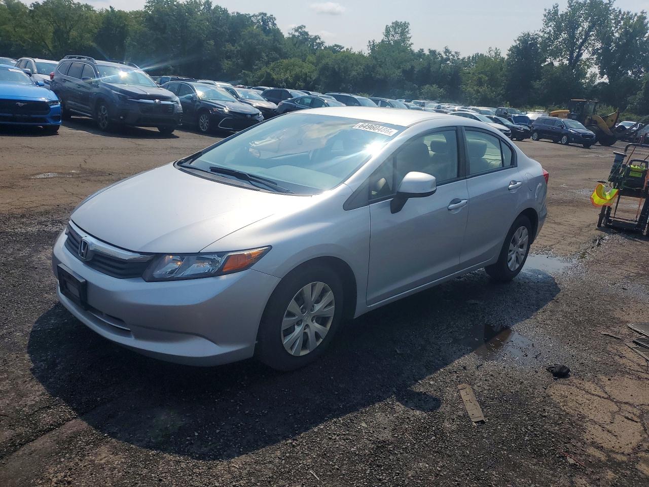 2HGFB2F5XCH586484 · 2012 HONDA CIVIC