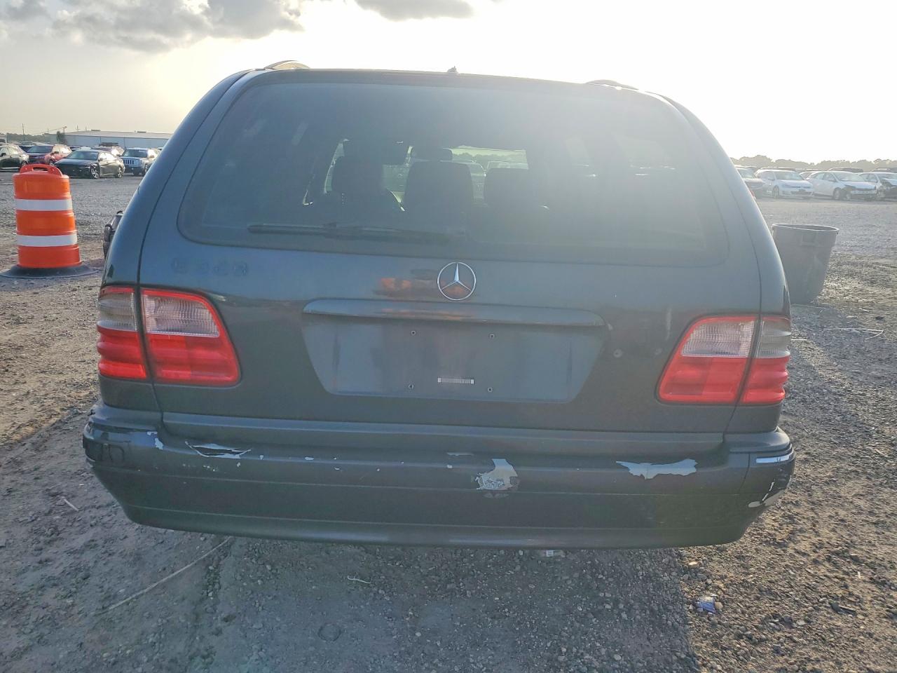 WDBJH65J92X080618 · 2002 MERCEDES-BENZ E · 6/12