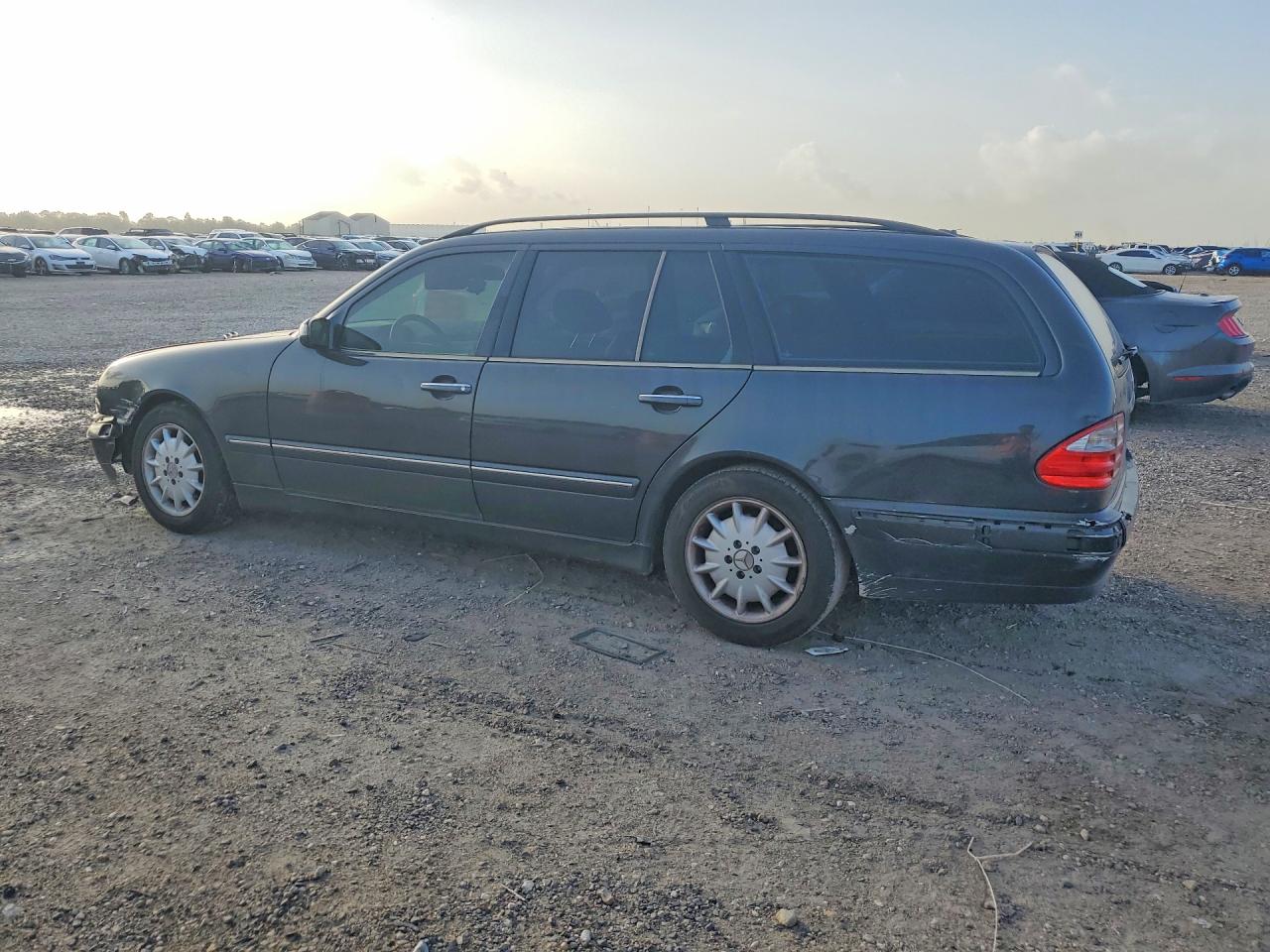 WDBJH65J92X080618 · 2002 MERCEDES-BENZ E · 2/12