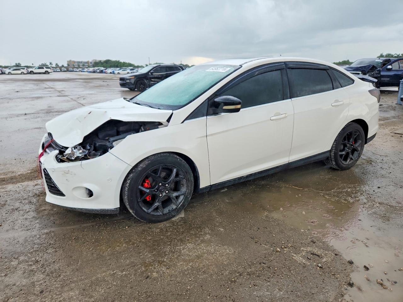 1FAHP3H25CL276978 · 2012 FORD FOCUS