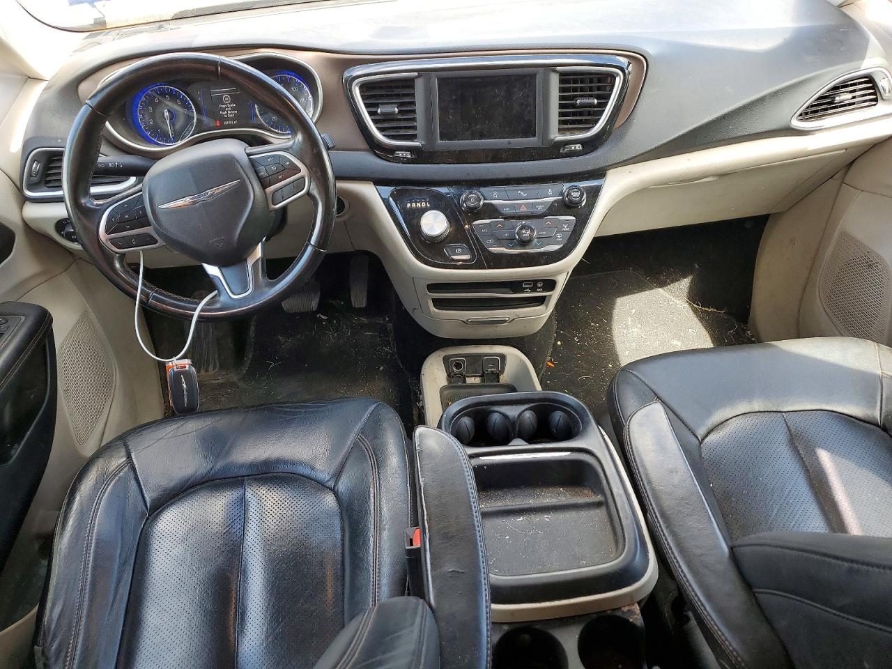 2C4RC1BGXJR280533 · 2018 CHRYSLER PACIFICA · 8/13