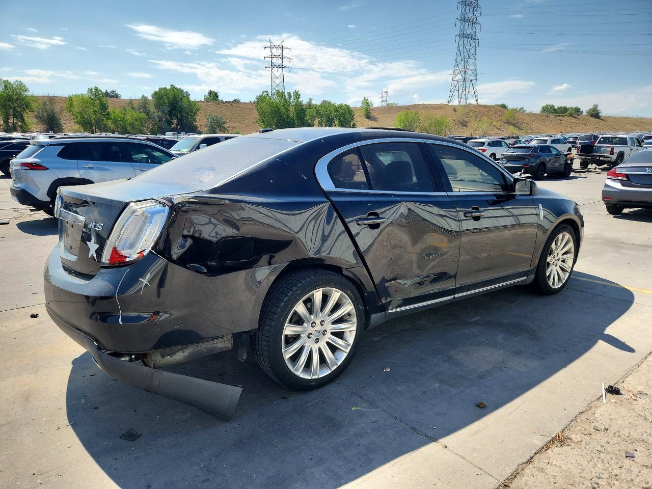 1LNHL9DRXAG613769 · 2010 LINCOLN MKS · 3/12
