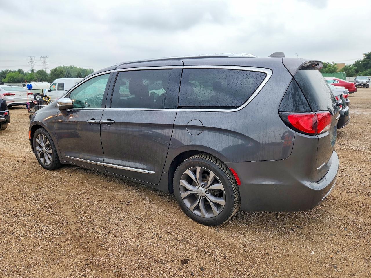 2C4RC1GG4JR334014 · 2018 CHRYSLER PACIFICA · 2/12