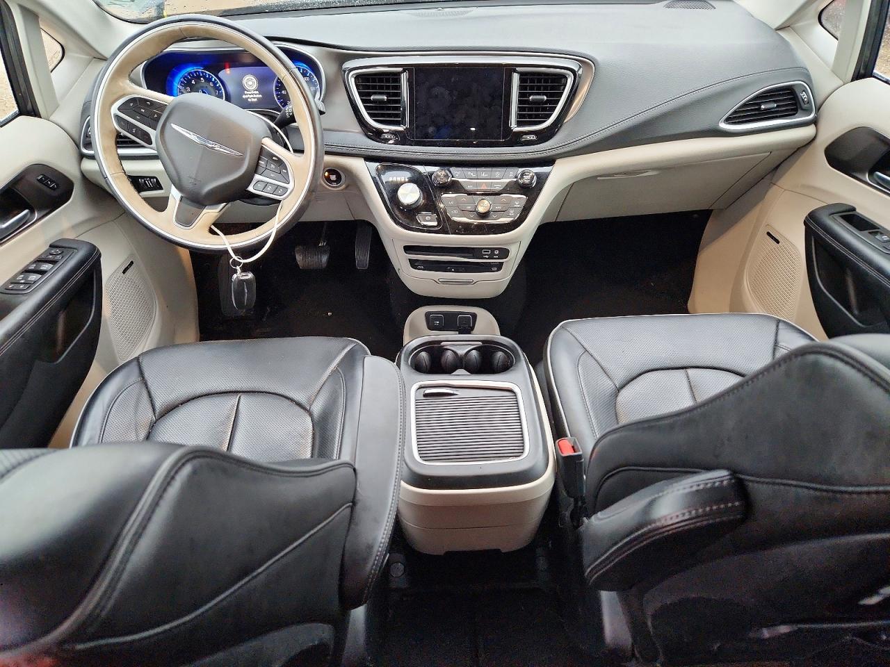 2C4RC1GG4JR334014 · 2018 CHRYSLER PACIFICA · 8/12