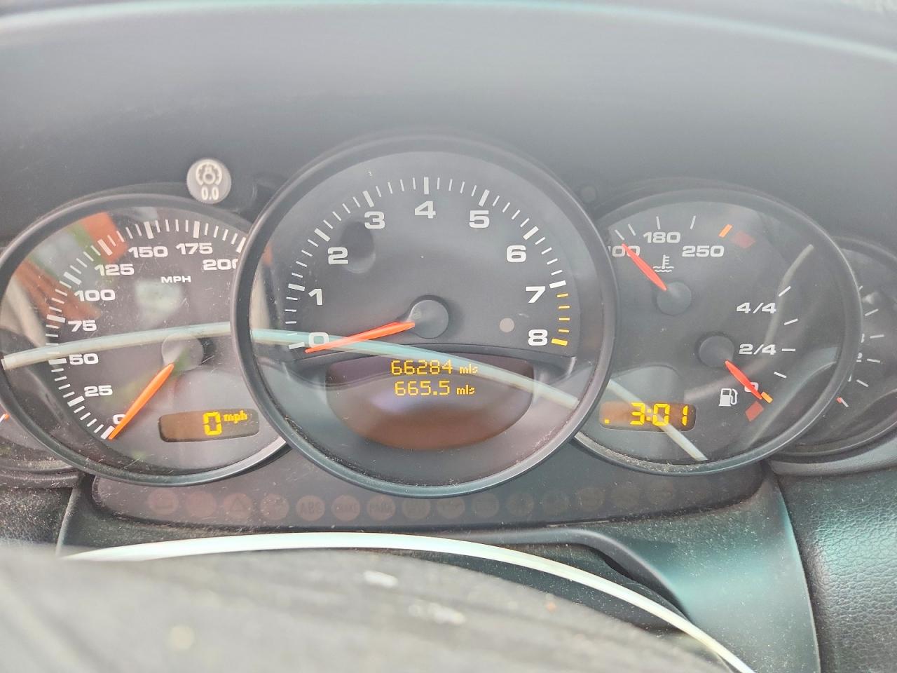 WP0CA29982S653545 · 2002 PORSCHE 911 · 9/13