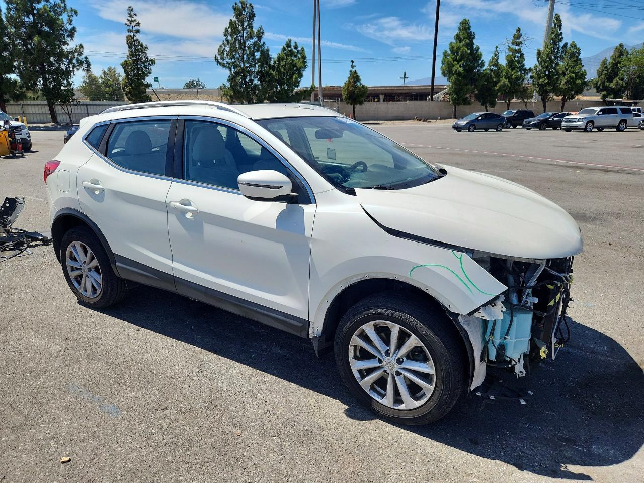 JN1BJ1CP1JW184273 · 2018 NISSAN ROGUE SPORT · 4/13