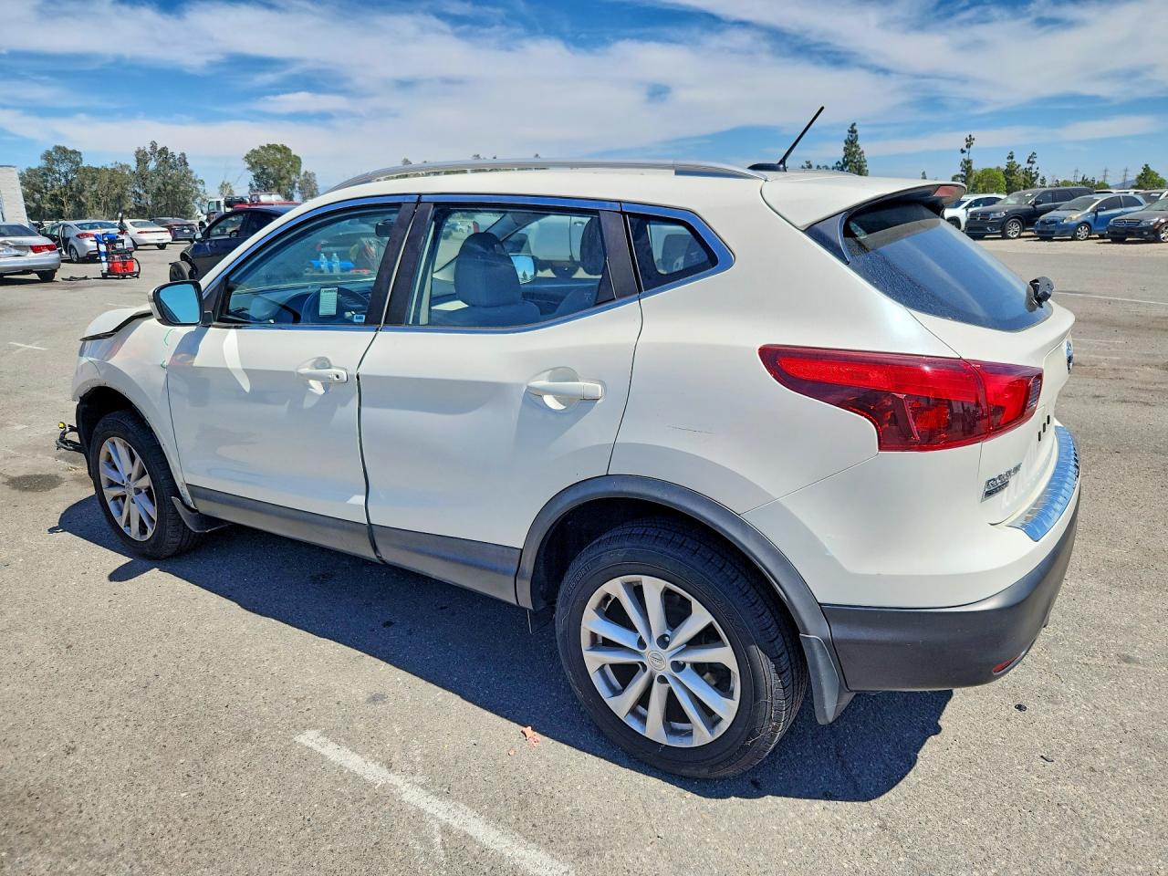 JN1BJ1CP1JW184273 · 2018 NISSAN ROGUE SPORT · 2/13