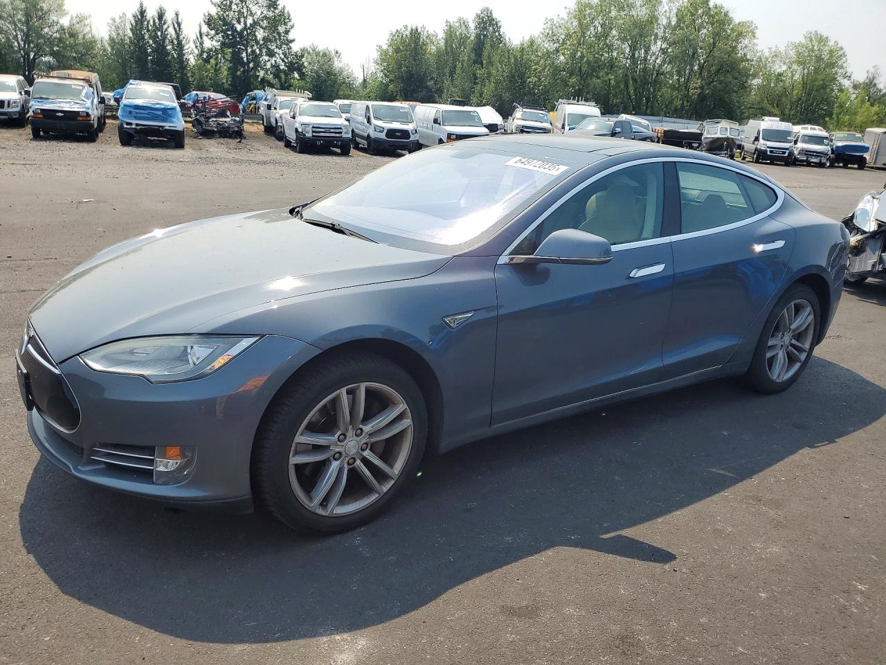 5YJSA1CN6DFP18324 · 2013 TESLA MODEL S