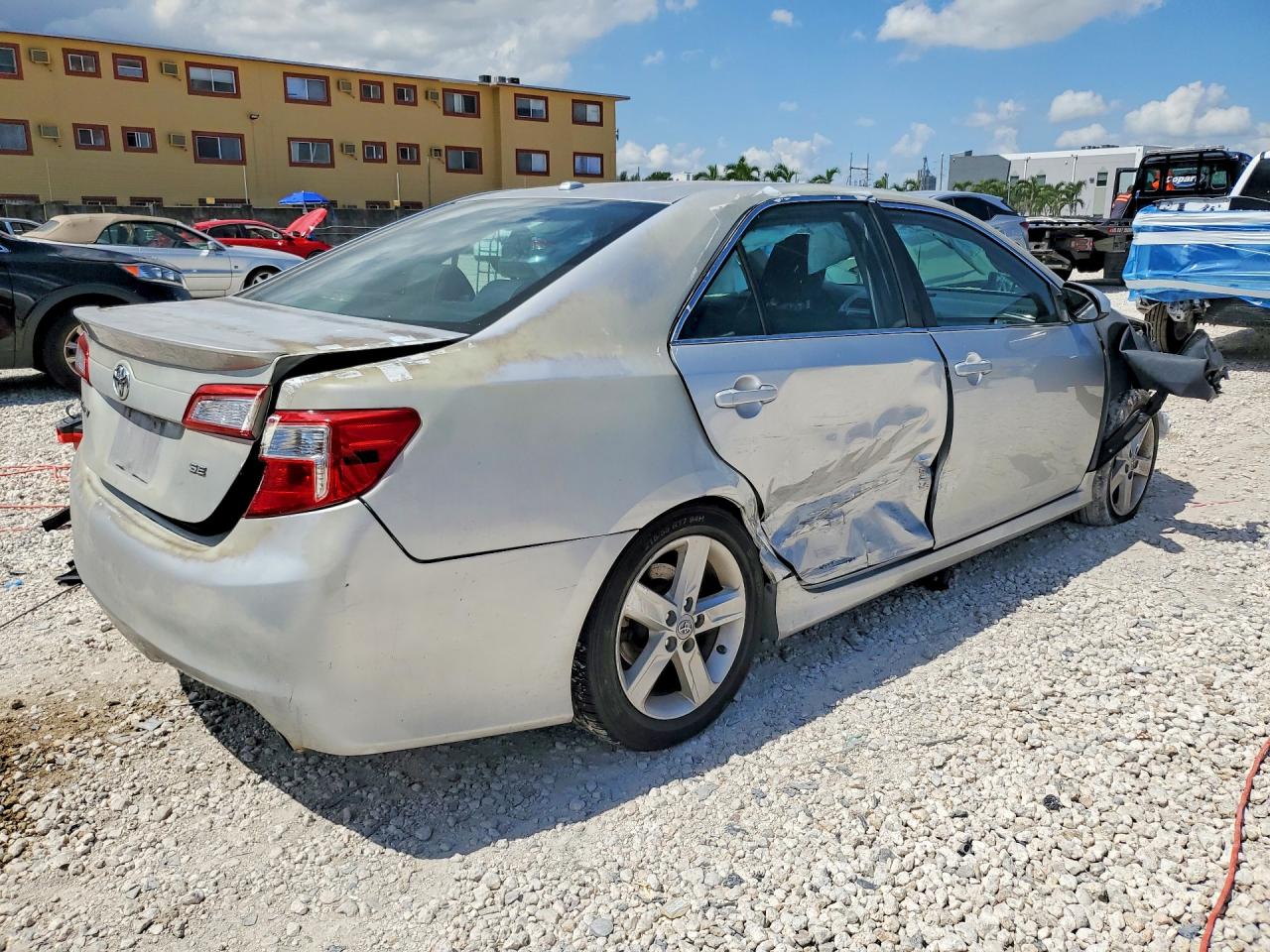4T1BF1FK0CU145053 · 2012 TOYOTA CAMRY · 3/13