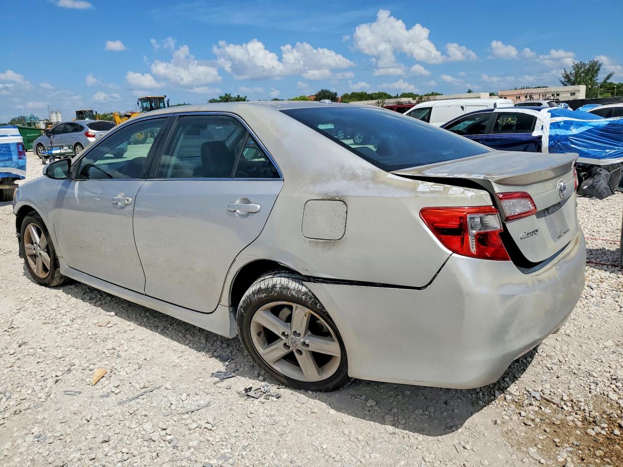 4T1BF1FK0CU145053 · 2012 TOYOTA CAMRY · 2/13