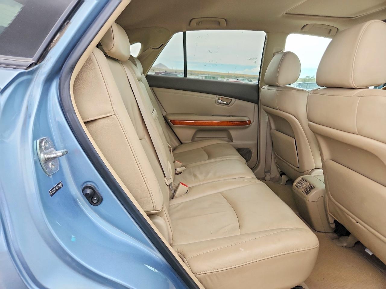 2T2HK31U07C045807 · 2007 LEXUS RX · 10/12