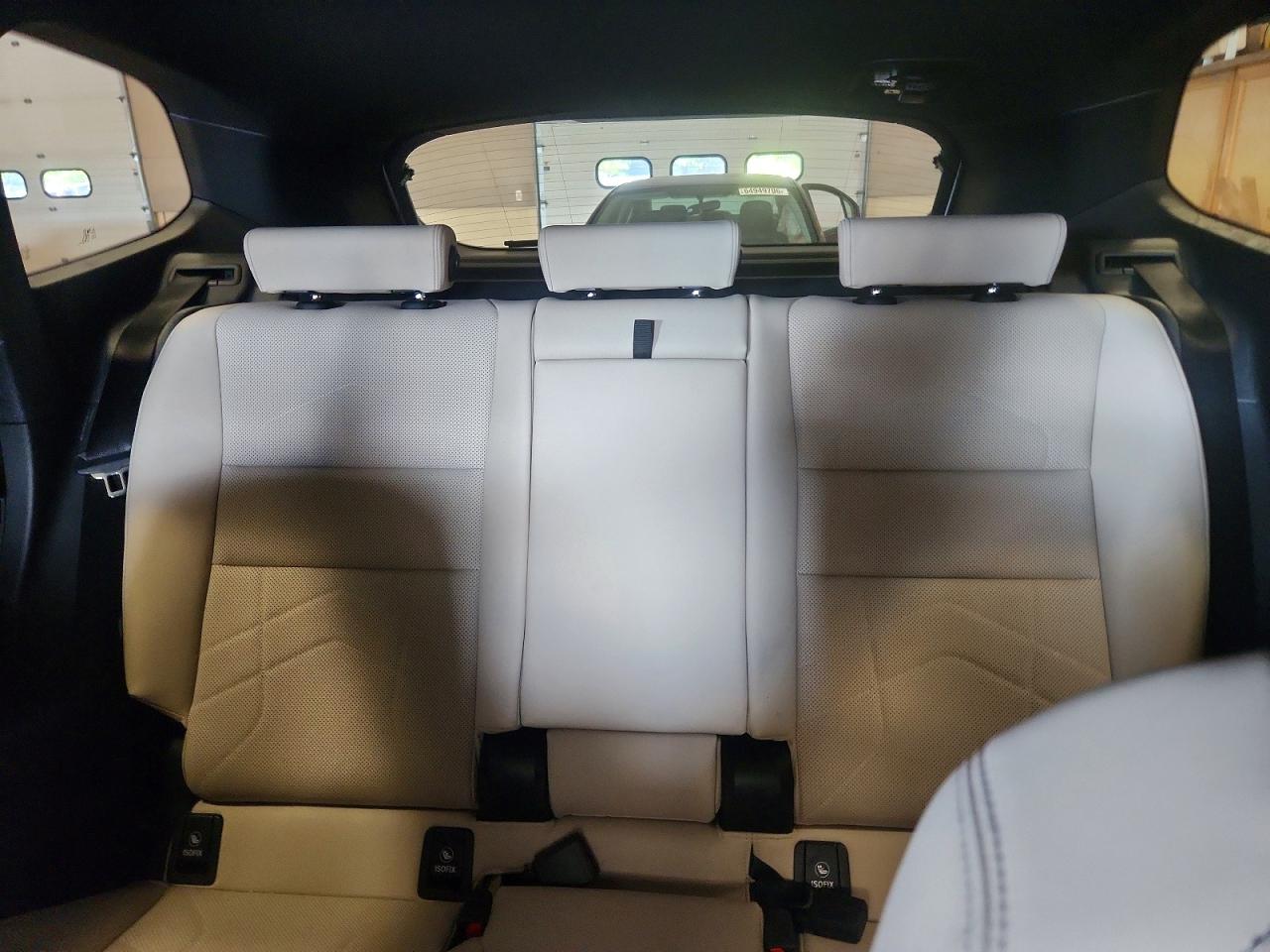 WBX73EF08P5X81165 · 2023 BMW X1 · 10/13