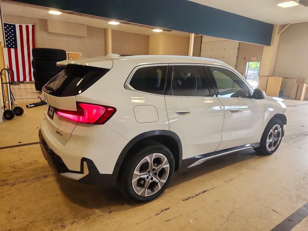 WBX73EF08P5X81165 · 2023 BMW X1 · 3/13