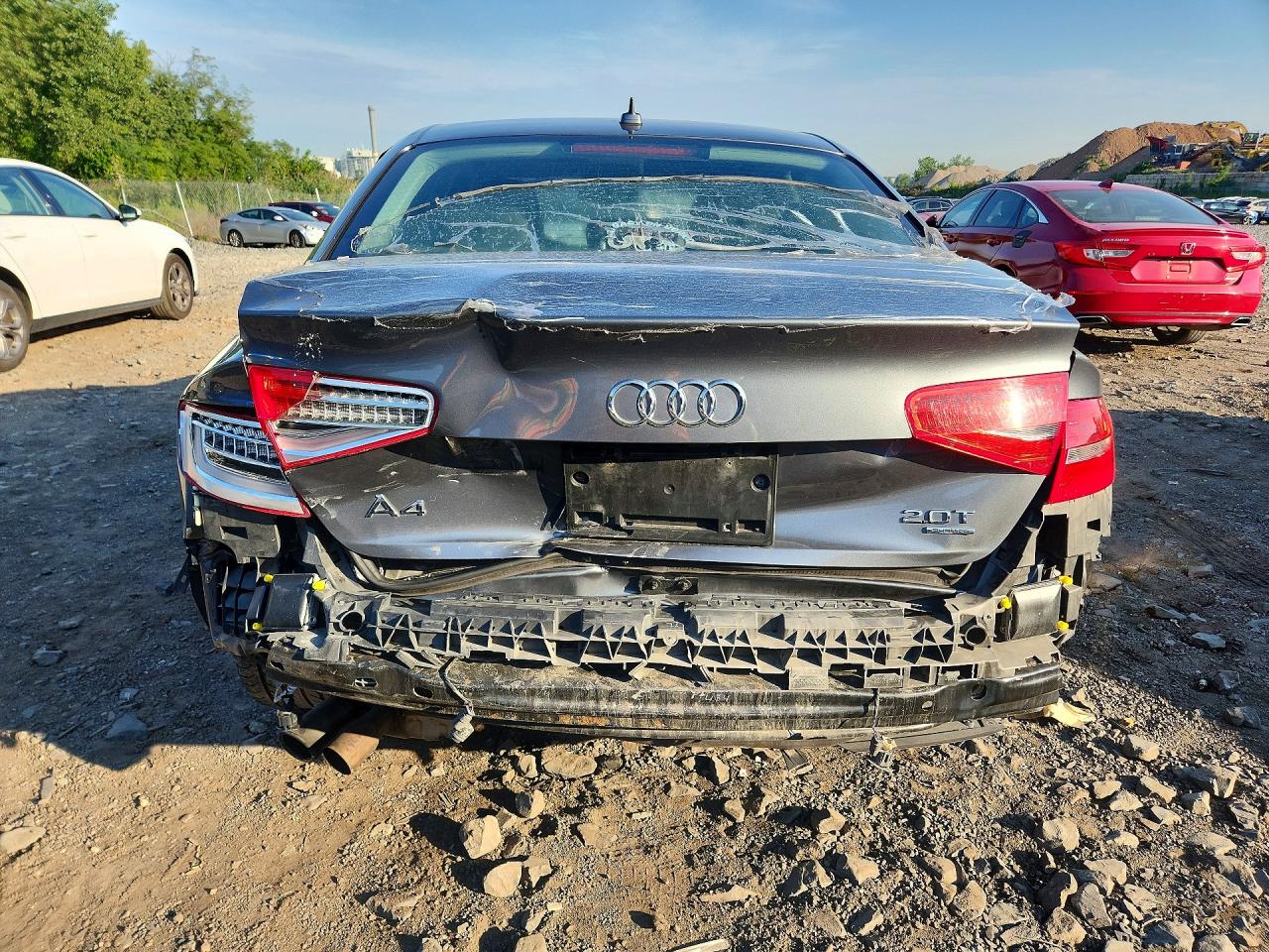 WAUFFAFL1FN005930 · 2015 AUDI A4 · 6/13