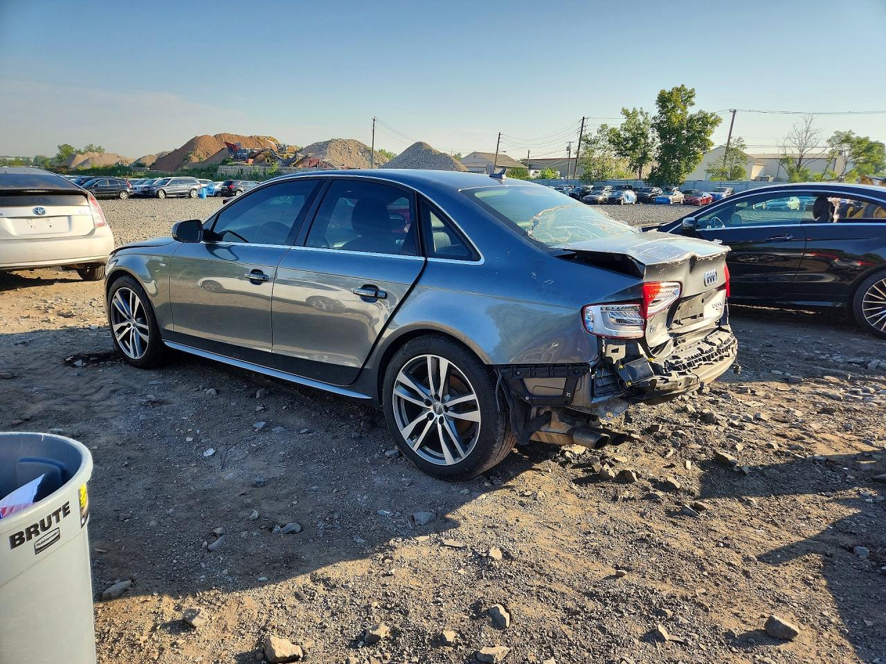 WAUFFAFL1FN005930 · 2015 AUDI A4 · 2/13