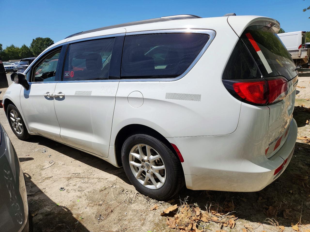 2C4RC1DG5MR543044 · 2021 CHRYSLER VOYAGER · 2/13