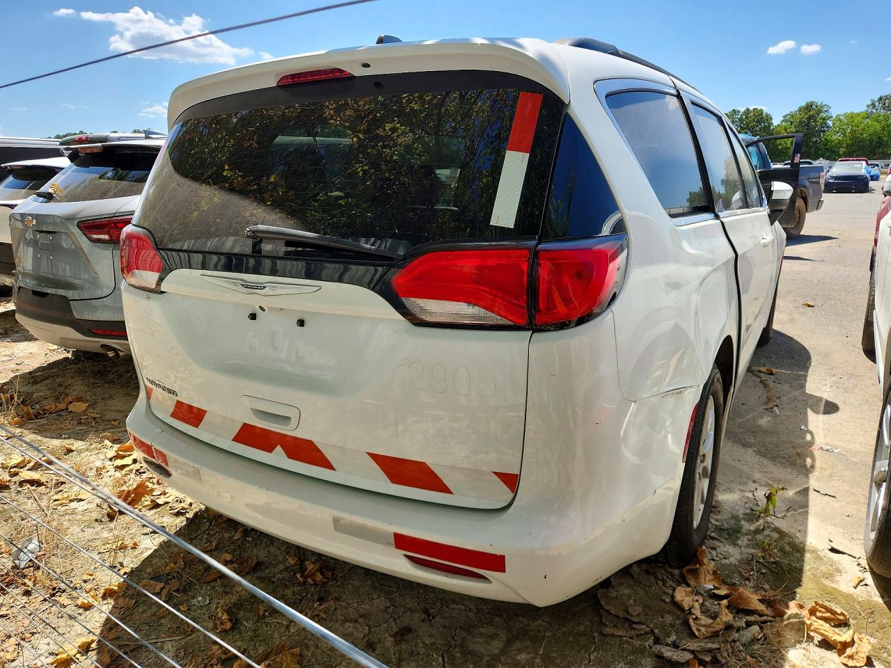 2C4RC1DG5MR543044 · 2021 CHRYSLER VOYAGER · 6/13