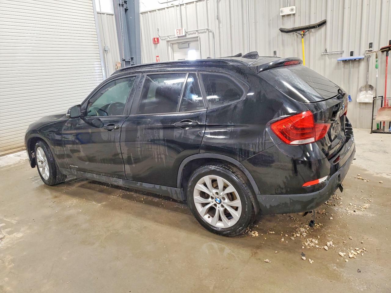 WBAVL1C52EVY10991 · 2014 BMW X1 · 2/13