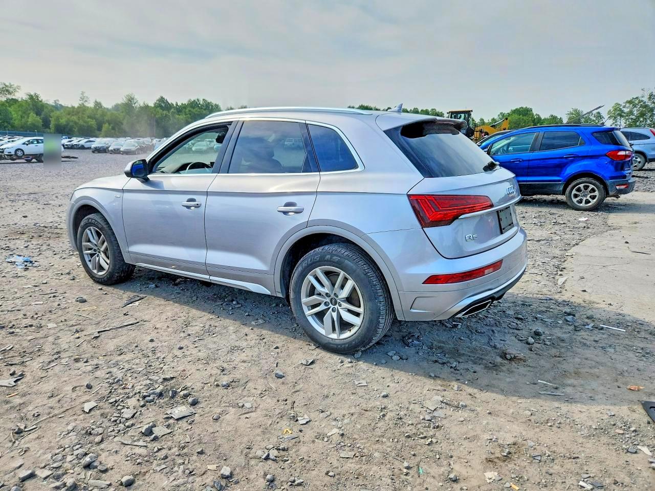 WA1GAAFY2N2005995 · 2022 AUDI Q5 · 2/13