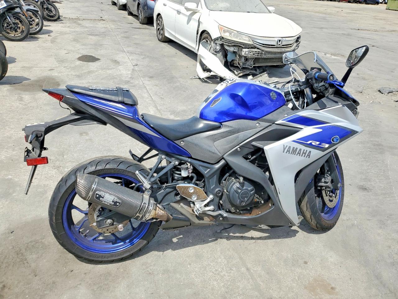 MH3RH06Y7FK006292 · 2015 YAMAHA YZFR3